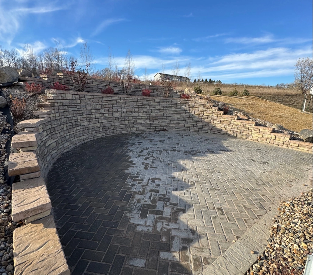 Edinger Landscaping home image3